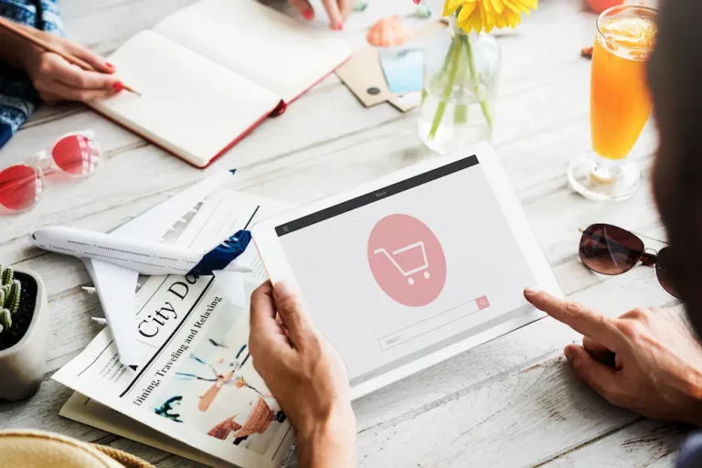 e-commerce-shop-online-homepage-sale-concept